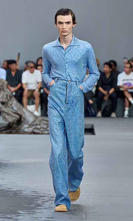 تصميم جريئة وغير مألوفة من LOEWE لموسم ربيع وصيف 2024